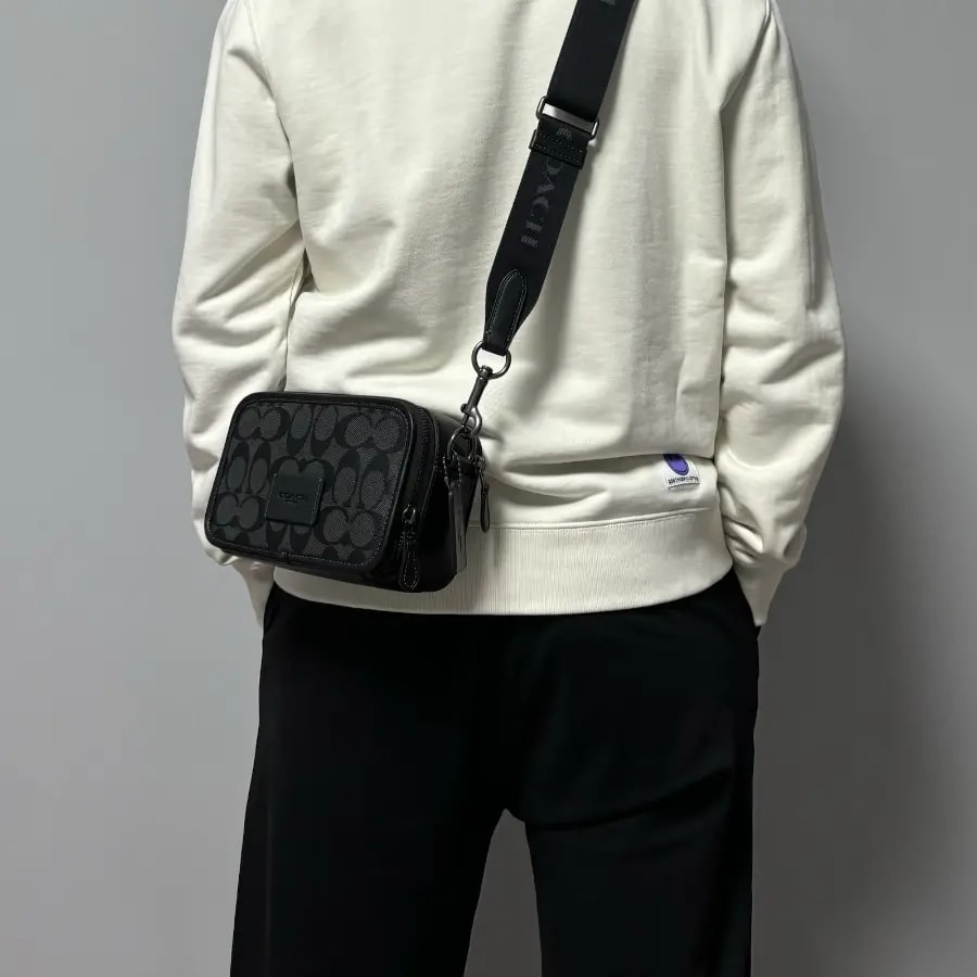 Túi Coach Wyatt Crossbody In Signature 'Black' CM109-QBMI5 — ảnh 3