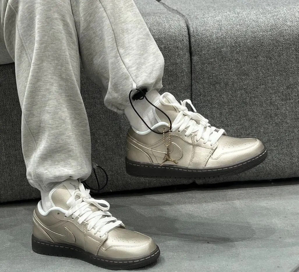 Giày Nike Air Jordan 1 Low SE 'Metallic Zinc' HQ3529-099 — ảnh 2
