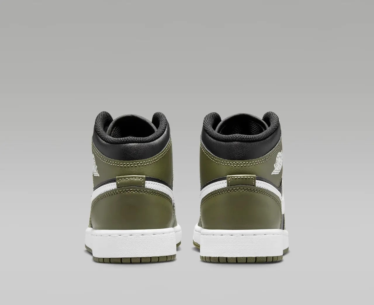 Giày Nike Air Jordan 1 Mid GS 'Black White Olive' DQ8423-092 — ảnh 3