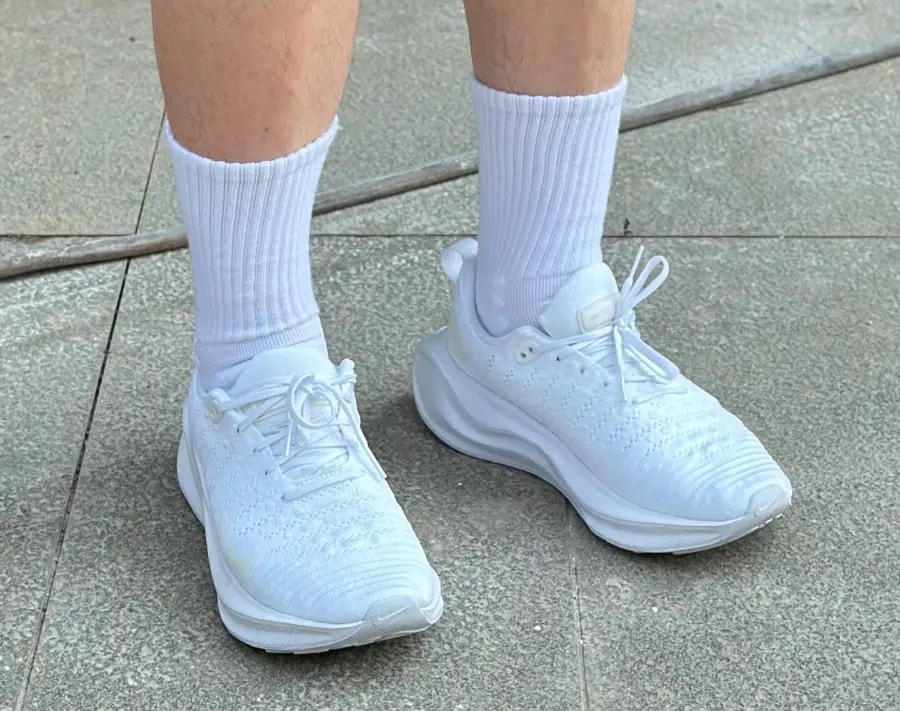 Giày Nike ReactX Infinity Run 4 'Triple White' DR2665-103 — ảnh 5