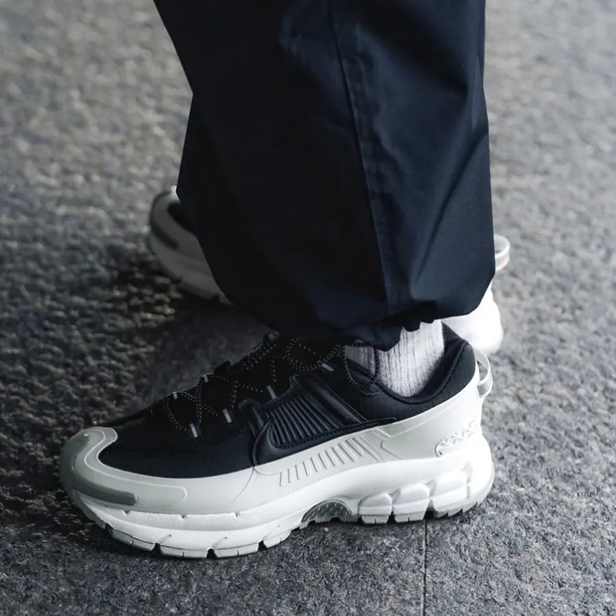 Giày Nike Zoom Vomero Roam 'Black Light Silver' FV2295-001 — ảnh 3