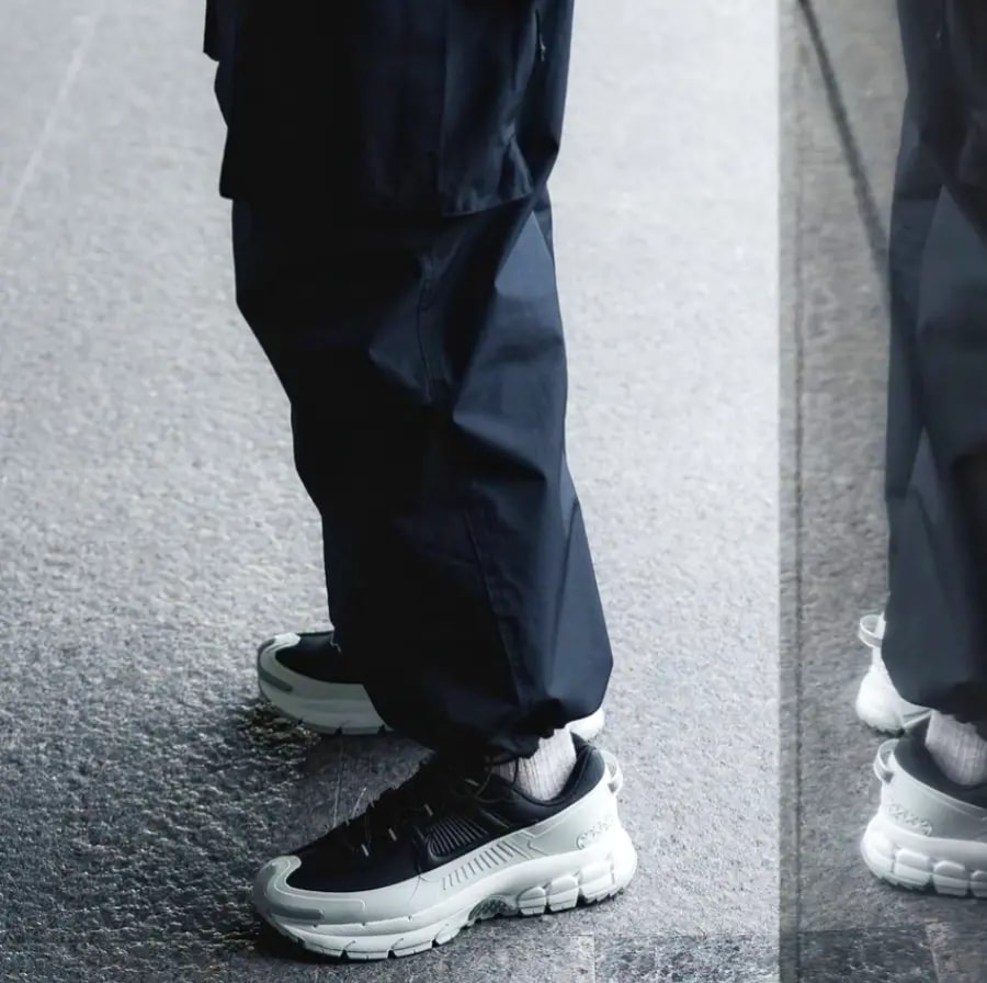 Giày Nike Zoom Vomero Roam 'Black Light Silver' FV2295-001 — ảnh 4