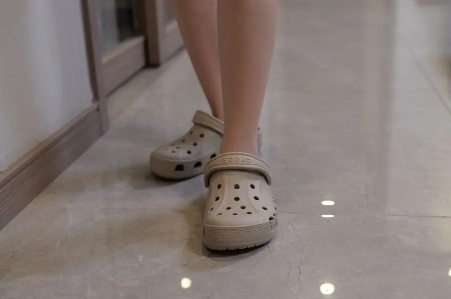 Dép Crocs Eva Clogs 'Brown' 210131-212 — ảnh 5