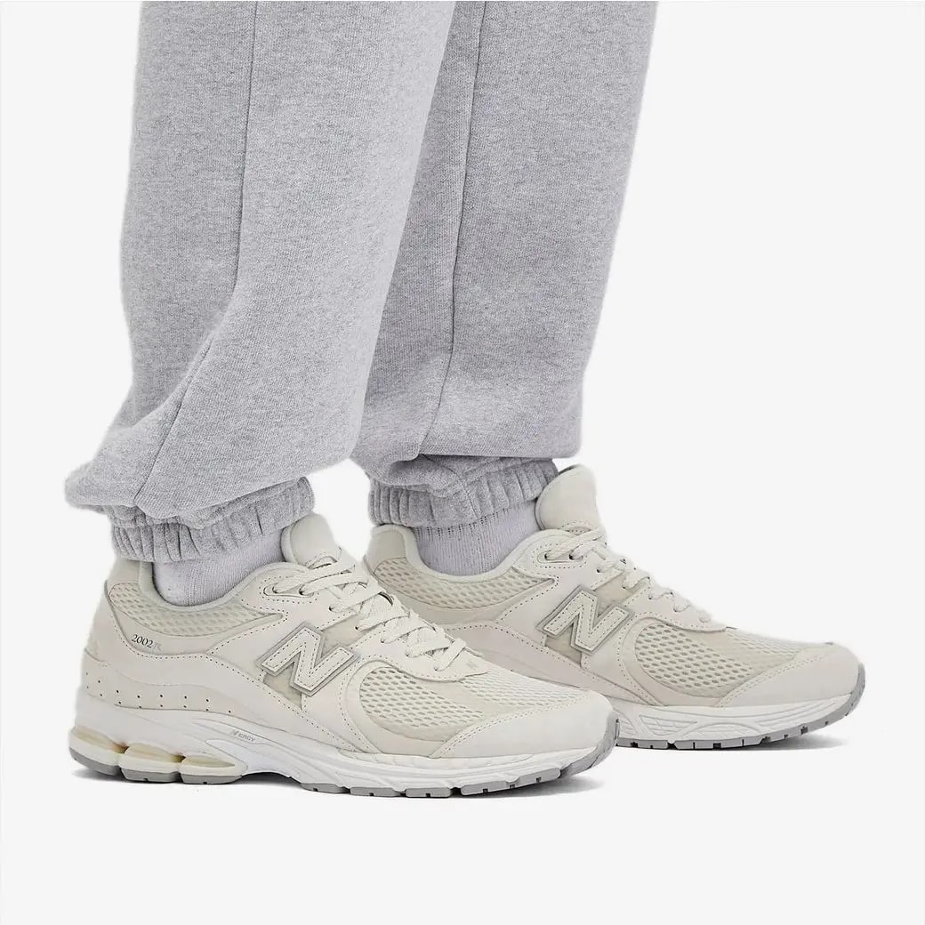 Giày New Balance 2002R 'Beige' M2002WC — ảnh 3