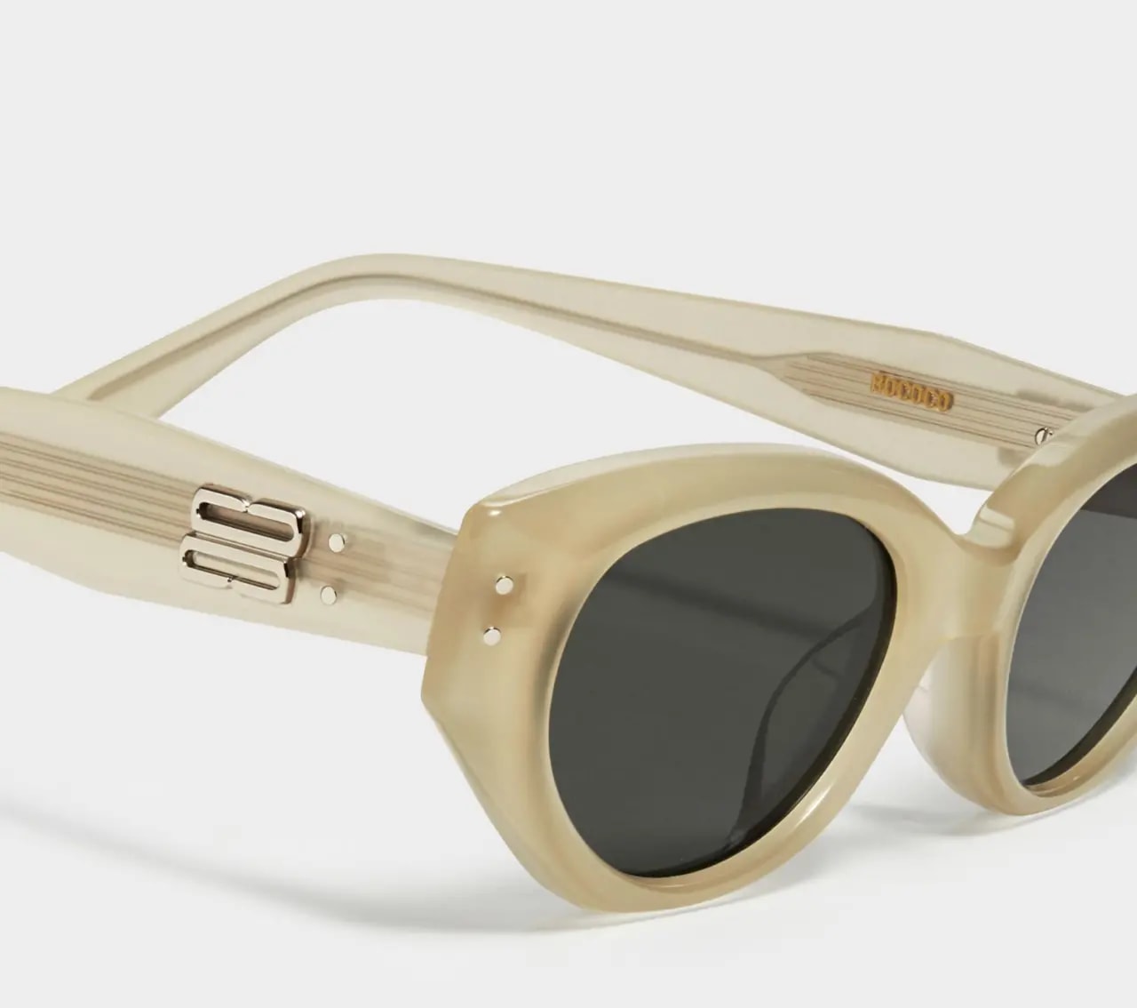 Kính Gentle Monster Le IC1 'Ivory' — ảnh 2