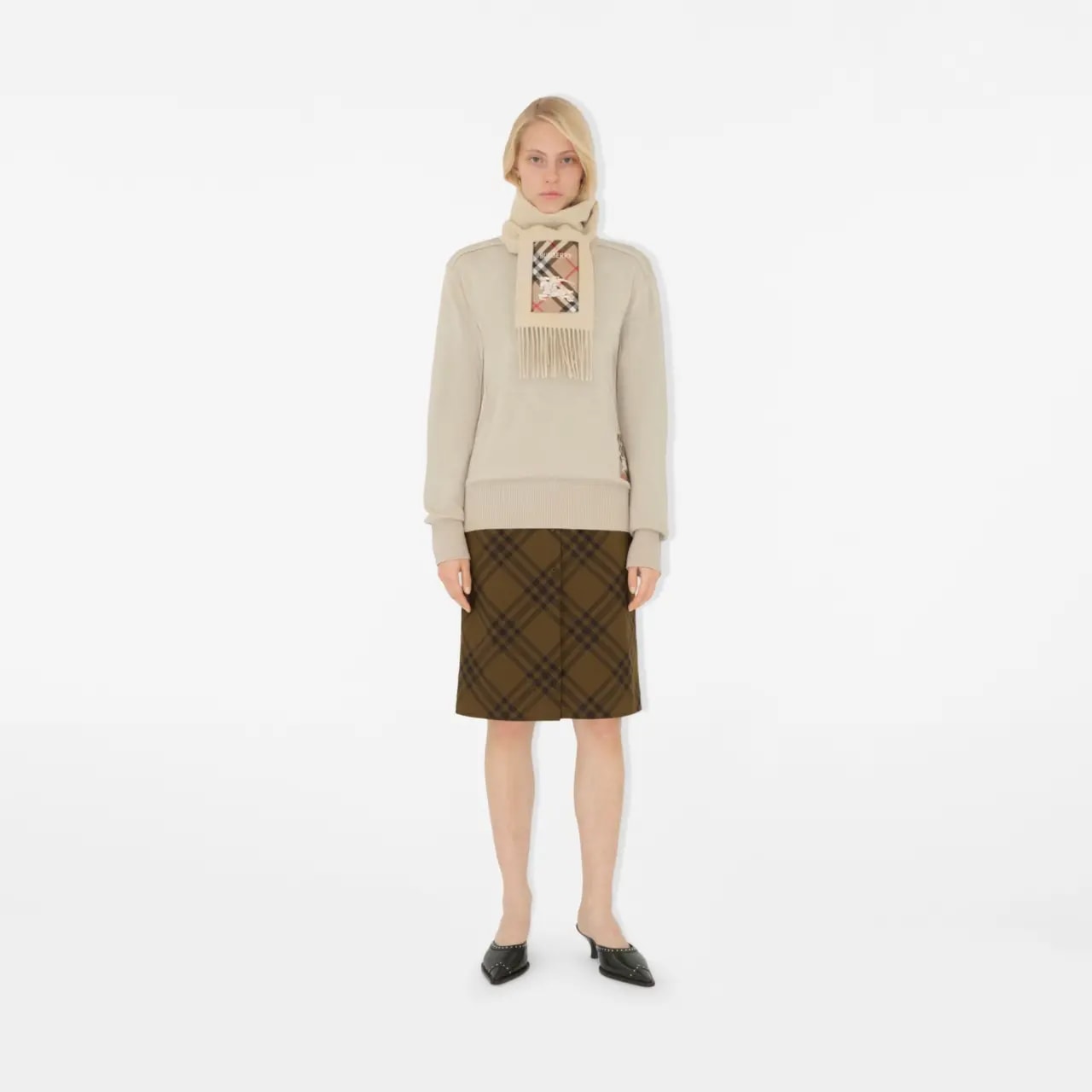 Khăn Burberry Check Label Cashmere Scarf 'Nutmeg' 81039951 — ảnh 4