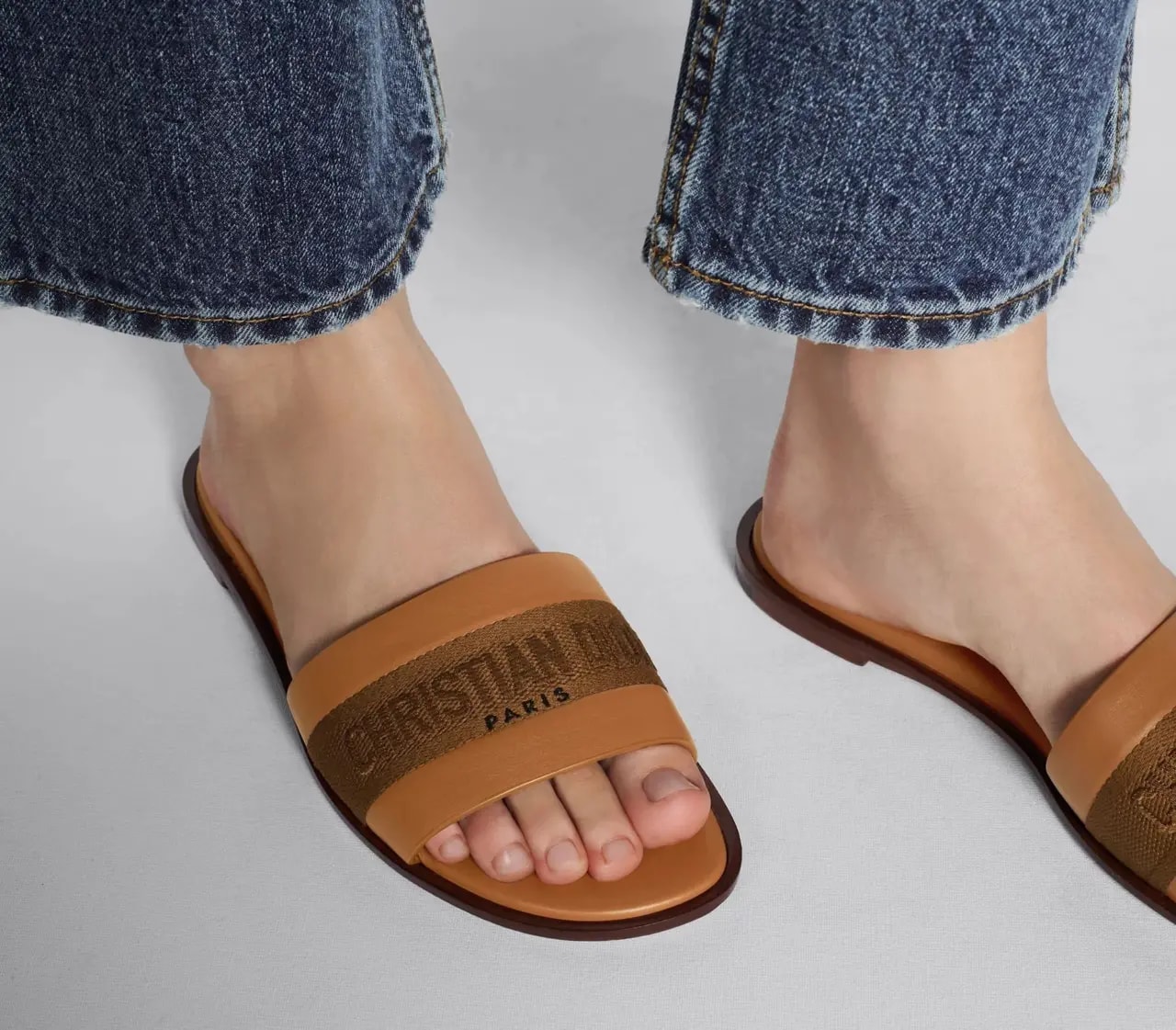 Dép Dior Dway Slide 'Camel' KCQ986CEY-S17T — ảnh 4