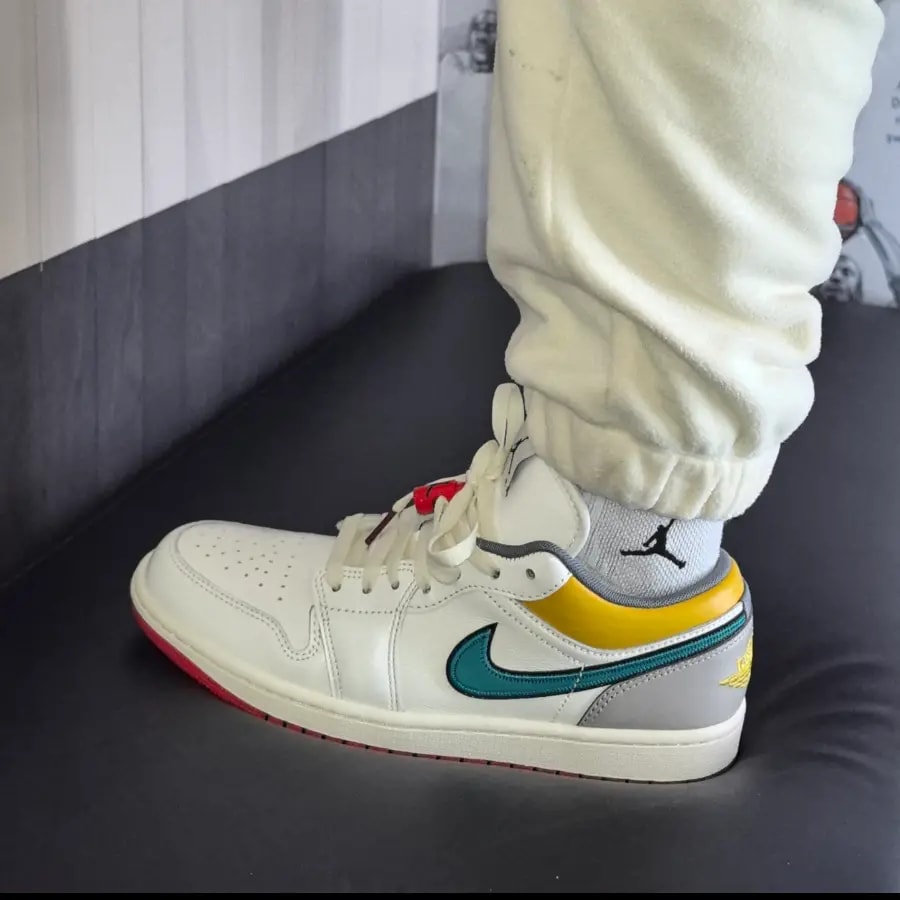 Giày Nike Air Jordan 1 Low Premium 'Sail Yellow Ochre' HV4511-133 — ảnh 4