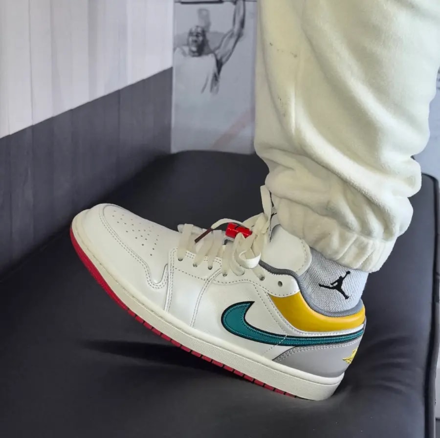 Giày Nike Air Jordan 1 Low Premium 'Sail Yellow Ochre' HV4511-133 — ảnh 5