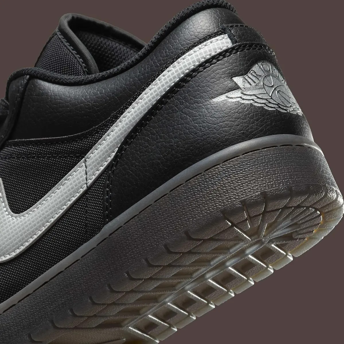 Giày Nike Air Jordan 1 Low 'Black White Dark Gum' HV5968-001 — ảnh 2