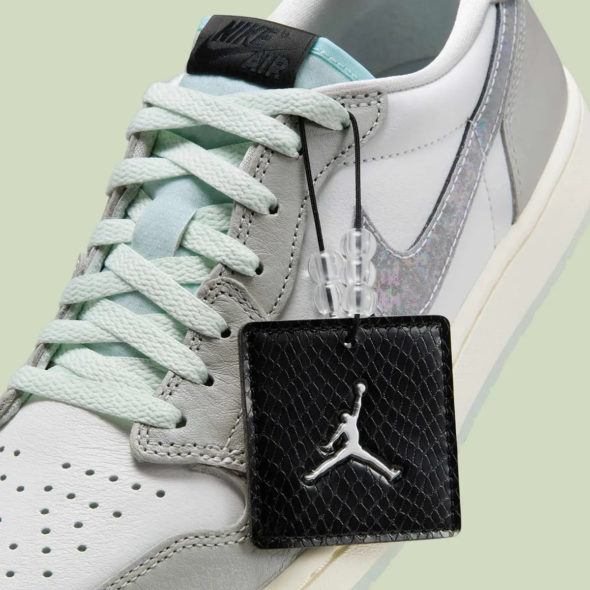Giày Nike Air Jordan 1 Retro Low OG GS 'Year Of The Snake' HF3207-100 — ảnh 2