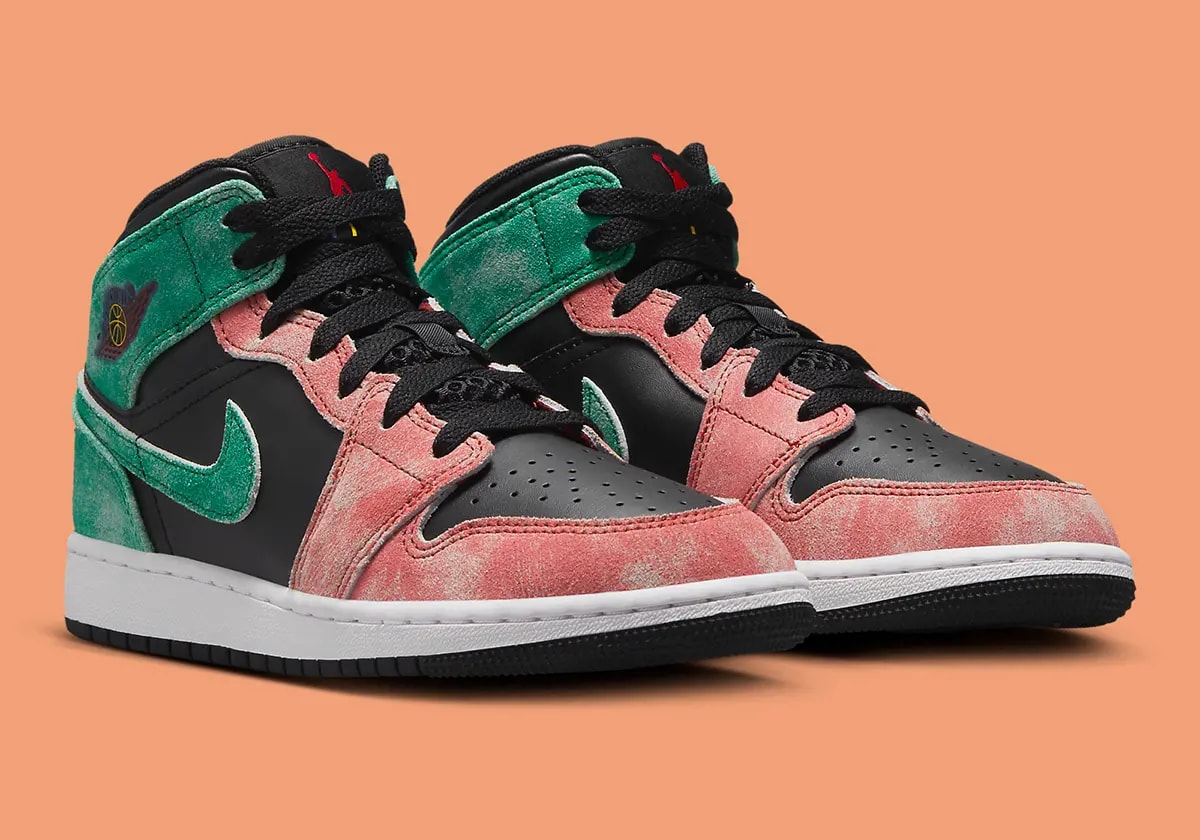 Giày Nike Air Jordan 1 Mid SE GS 'MJ's Playground' FQ1292-003 — ảnh 5