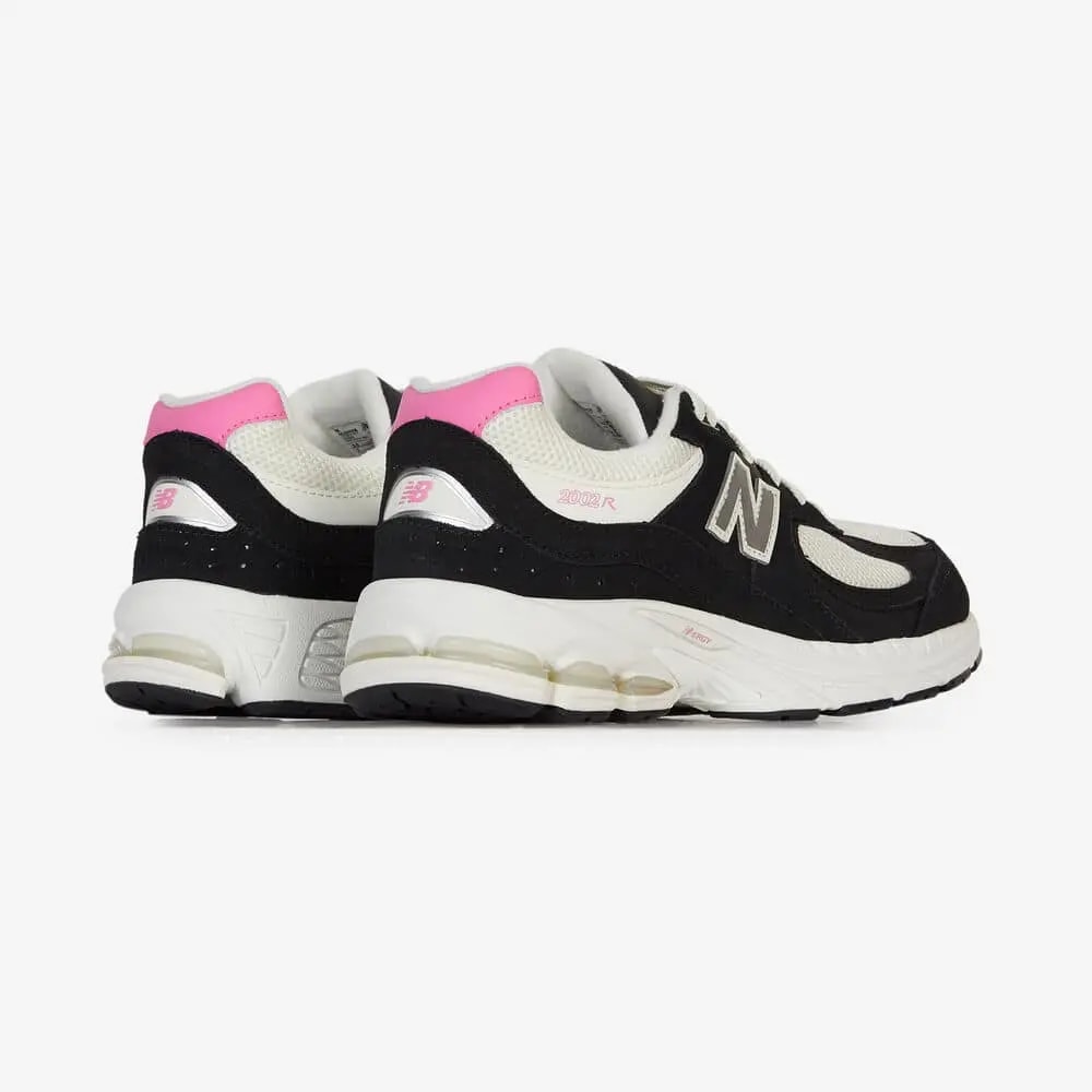 Giày New Balance 2002R 'Black Pink' GC2002CB — ảnh 2