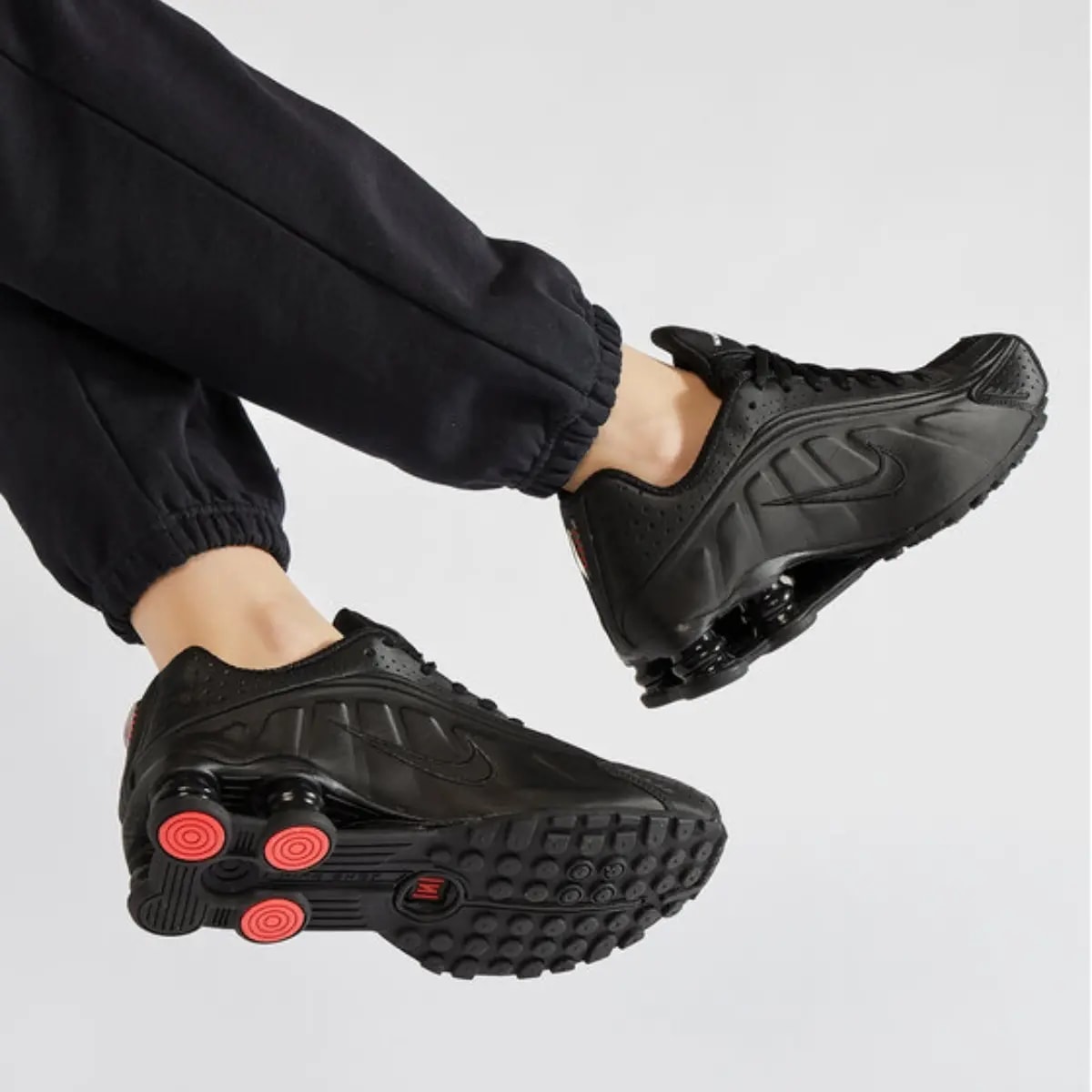 Giày Nike Shox R4 'Black' AR3565-004 — ảnh 2