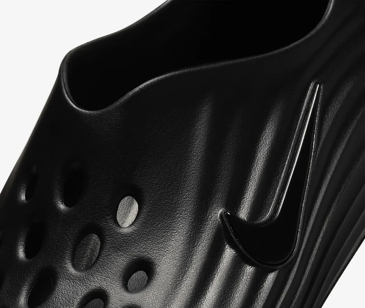 Dép Nike ReactX Rejuven8 'Triple Black' HV5060-001 — ảnh 5