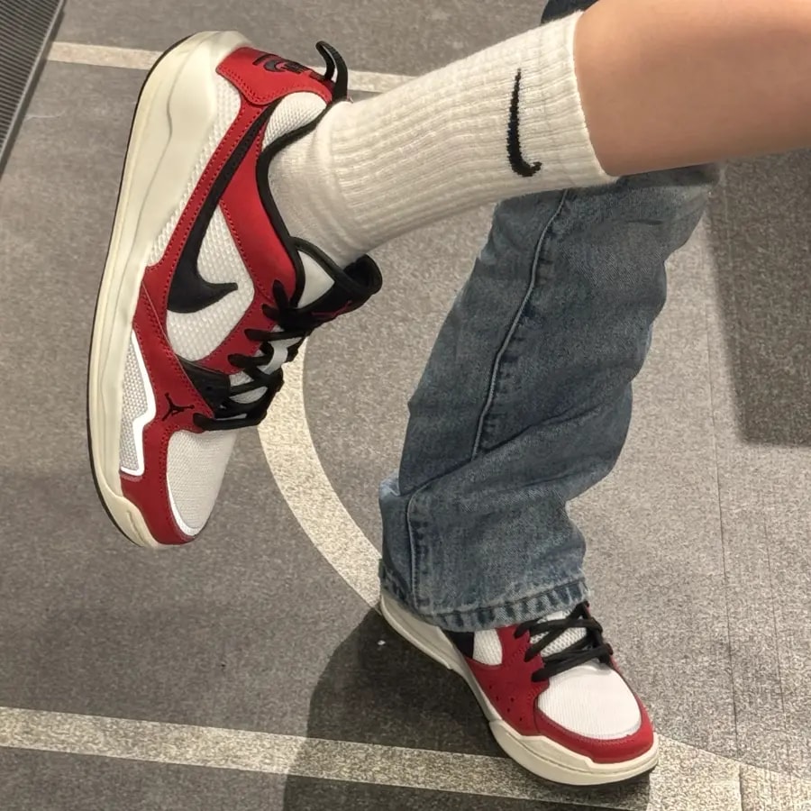 Giày Nike Air Jordan CMFT Era 'Chicago' HJ6777-106 — ảnh 4