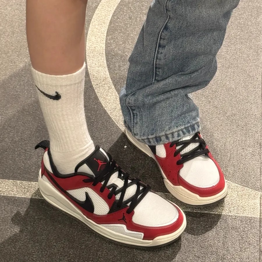 Giày Nike Air Jordan CMFT Era 'Chicago' HJ6777-106 — ảnh 5