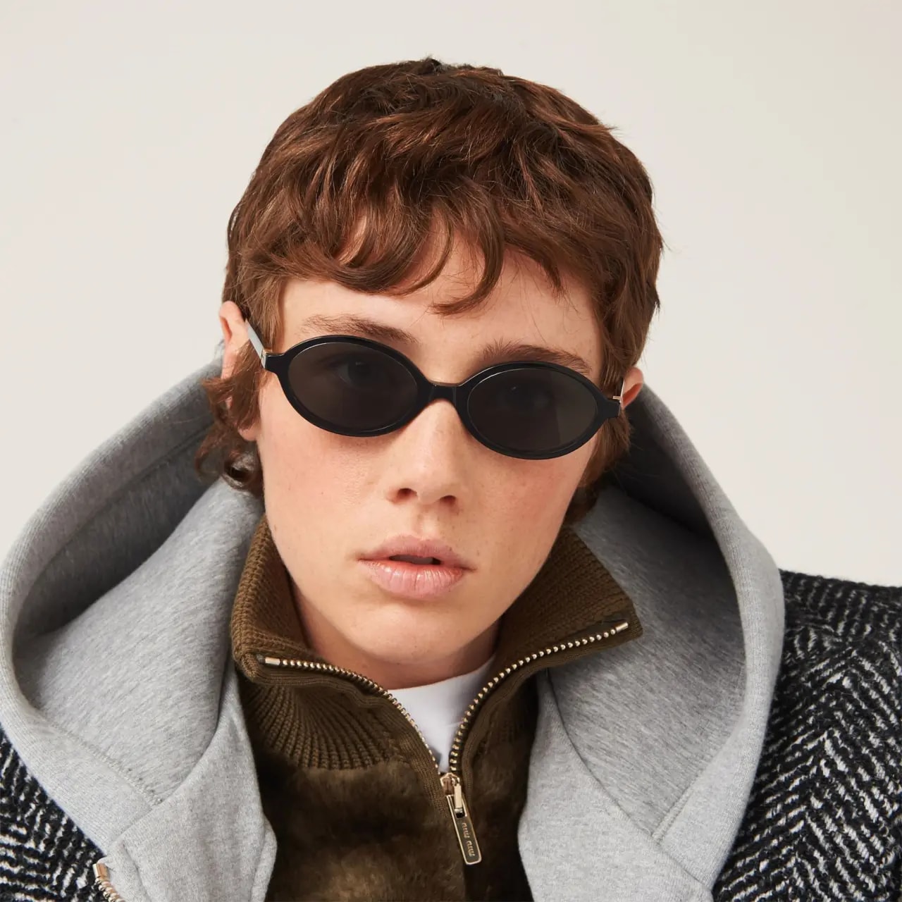Kính Miu Miu Regard Sunglasses 'Black' SMU04Z-E1AB-F05S0-C-050 — ảnh 3