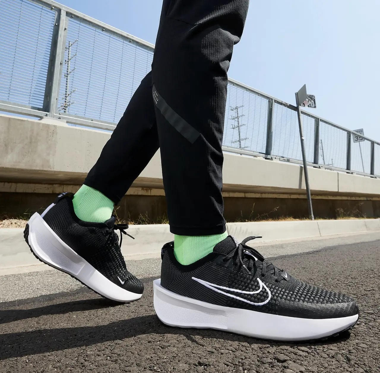 Giày Nike Interact Run 'Black Anthracite' FD2291-001 — ảnh 2