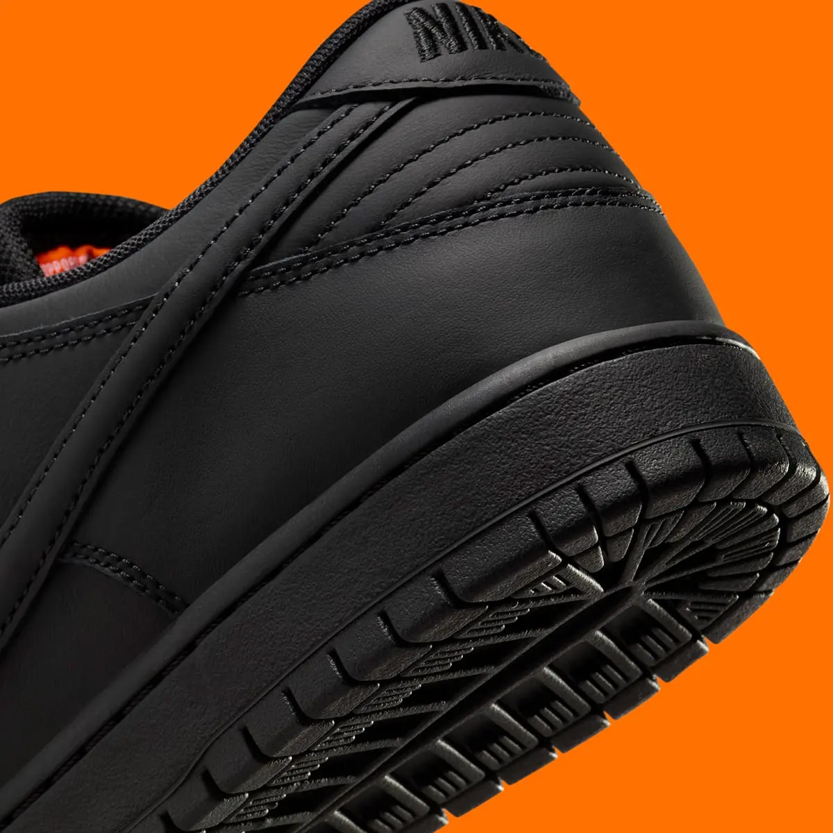 Giày Nike SB Dunk Low Pro 'Triple Black' FJ1674-001 — ảnh 2