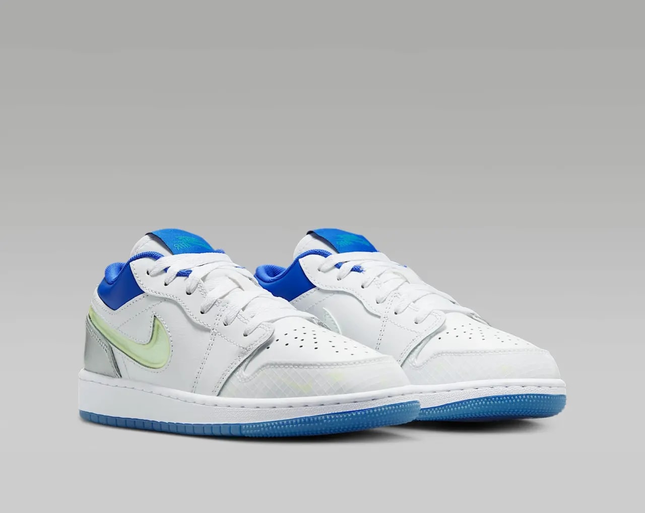 Giày Nike Air Jordan 1 Low GS 'The Sky Is Not The Limit' HJ9955-100 — ảnh 4