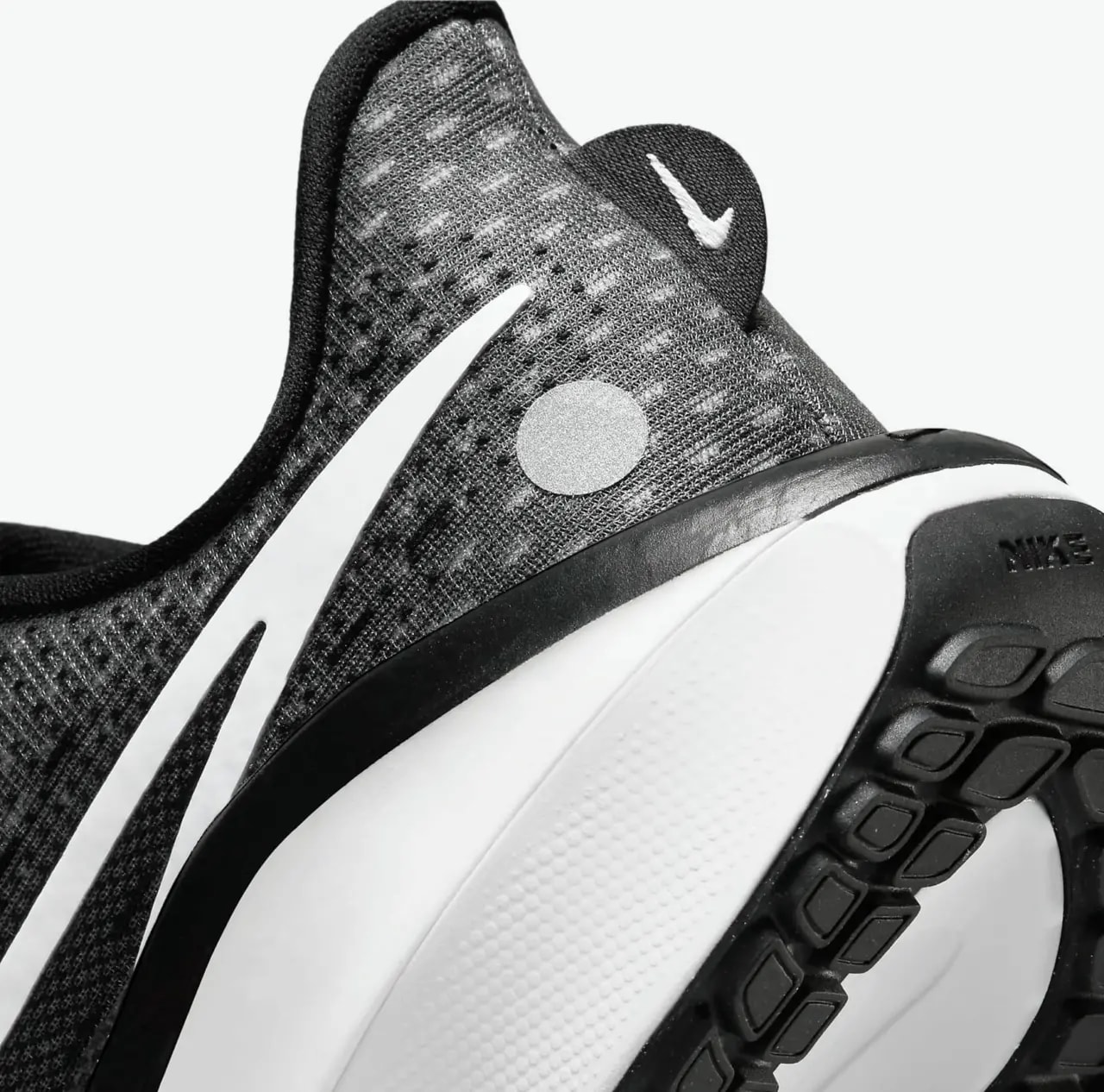 Giày Nike Air Zoom Vomero 17 Running 'Black White' FB8502-001 — ảnh 3