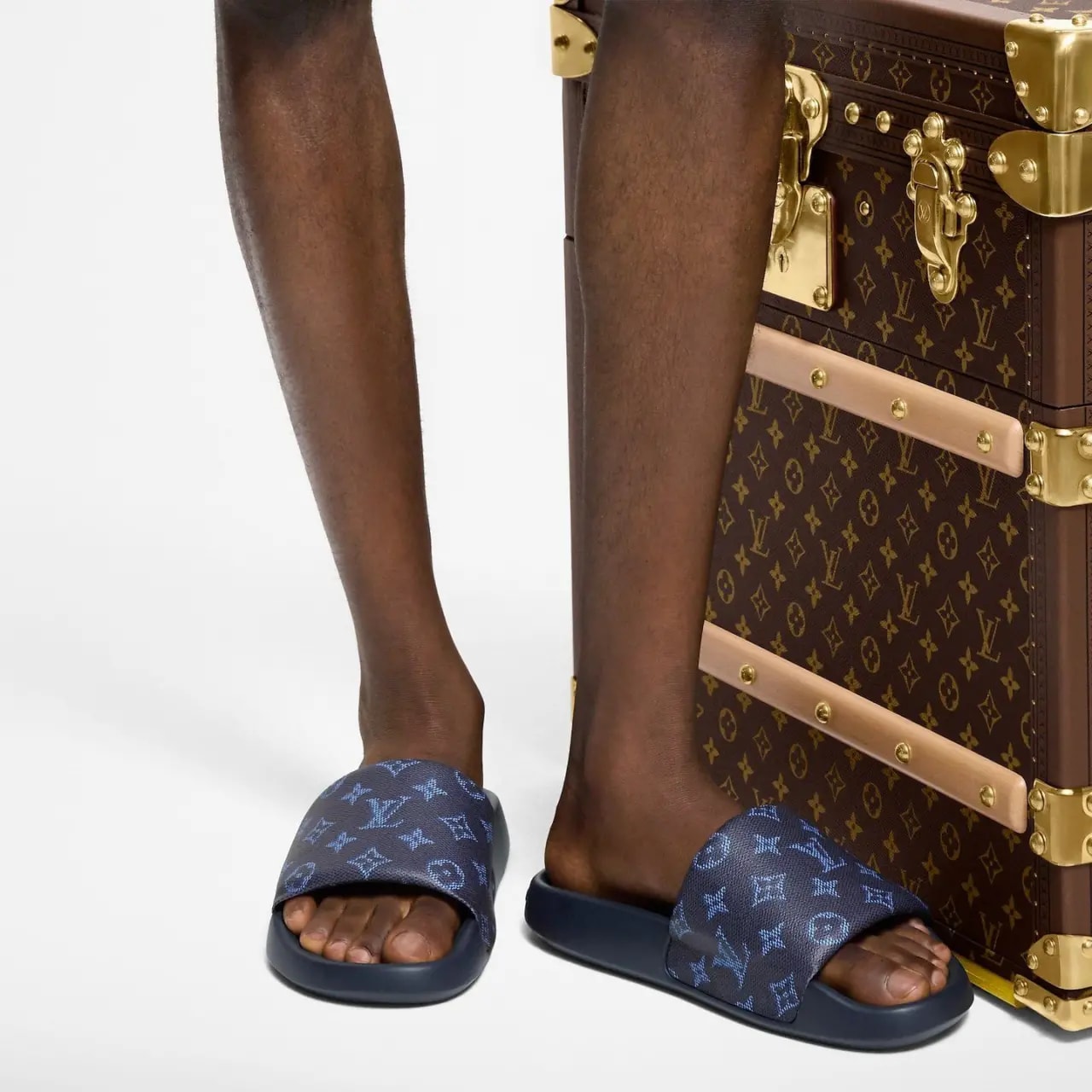 Dép Louis Vuitton Waterfront Mules 'Marine' 1ADG38 — ảnh 3