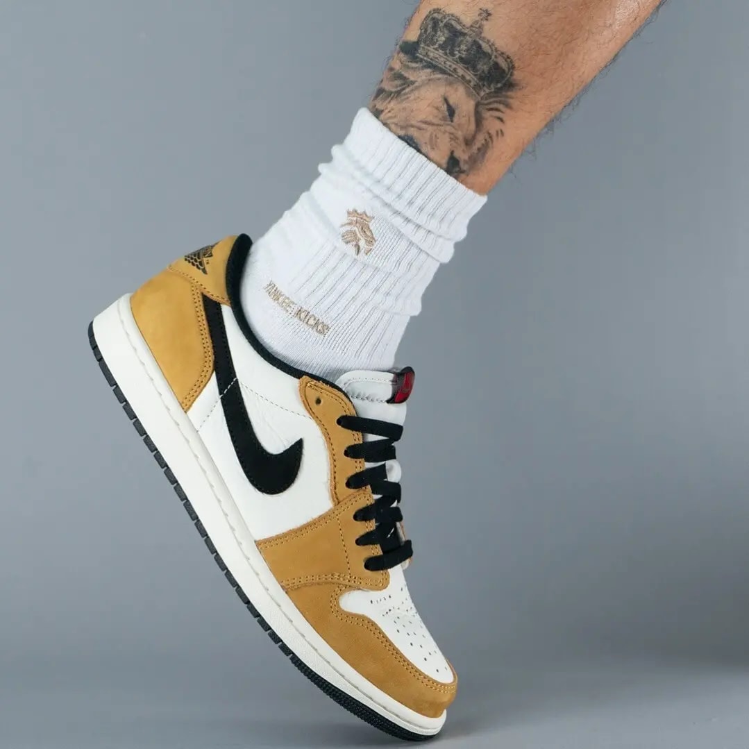 Giày Nike Air Jordan 1 Low OG 'Rookie Of The Year' CZ0790-107 — ảnh 2