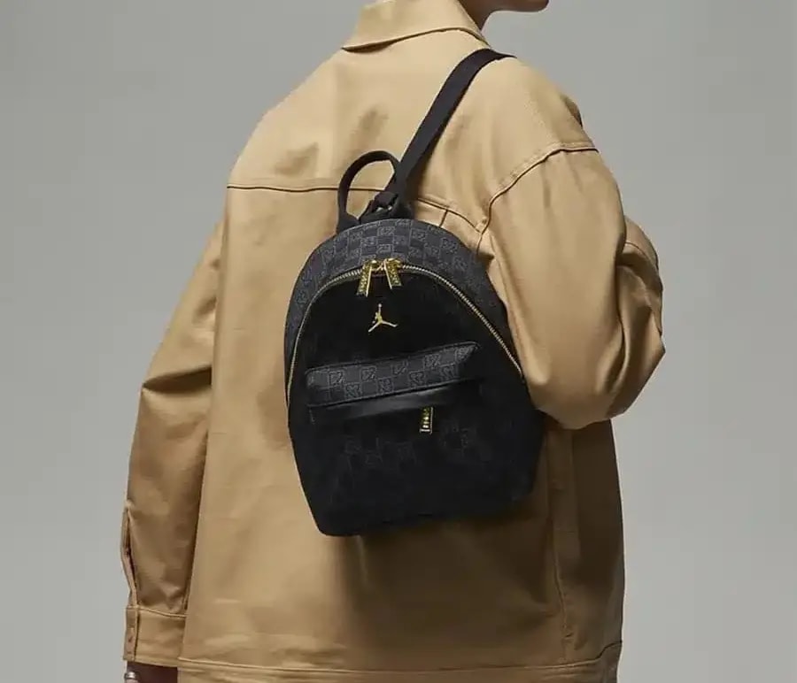 Túi Nike Monogram Mini Backpack 'Black' 7A0761-023 — ảnh 2