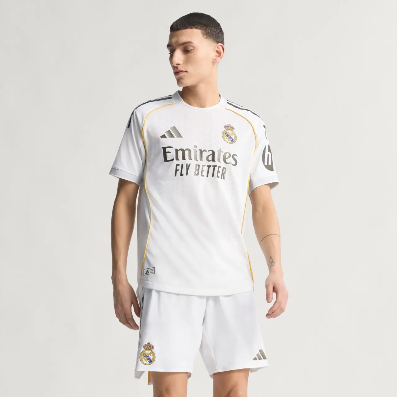 Áo Adidas Real Madrid 25/26 Home Authentic Jersey 'White' JV5918 — ảnh 5