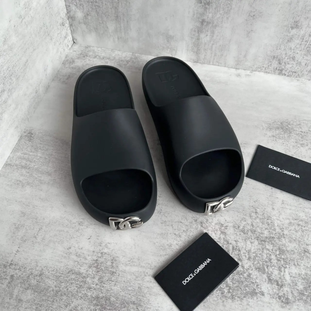 Dép Dolce & Gabbana DG Logo 'Black' CS2013AY537880999 — ảnh 2