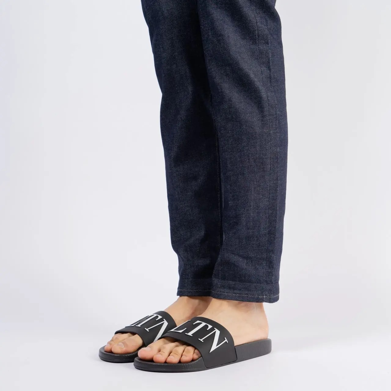Dép Valentino Rubber Slide 'Black' VY2S0873SYE0NI — ảnh 3