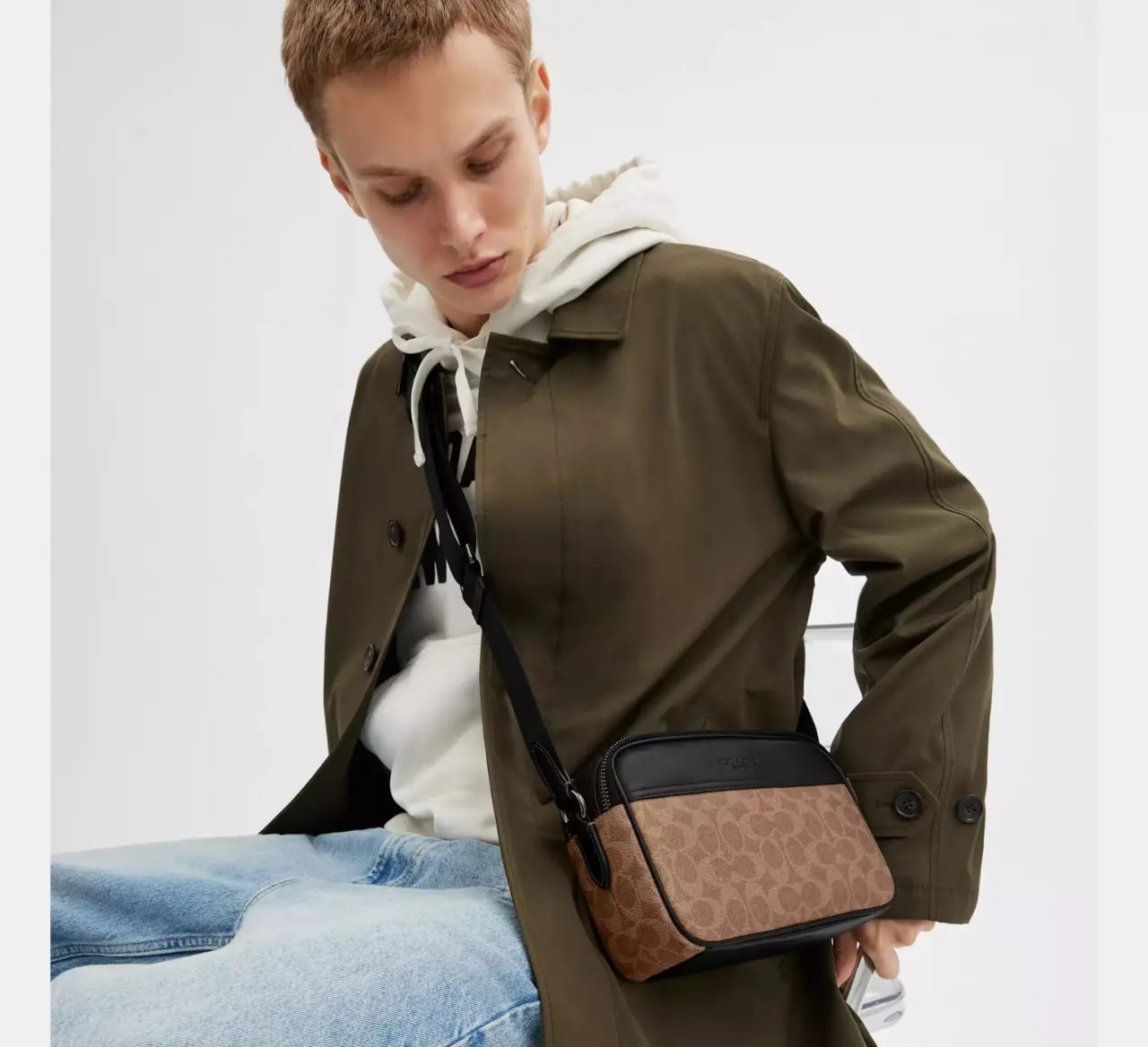 Túi Coach Graham Crossbody 'Tan Black' CV921-QBNRX — ảnh 2