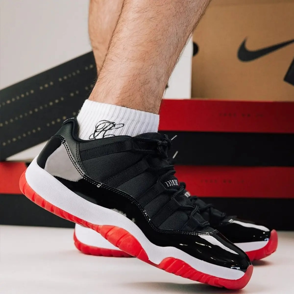 Giày Nike Air Jordan 11 Retro Low 2025 'Bred' FV5104-006 — ảnh 4