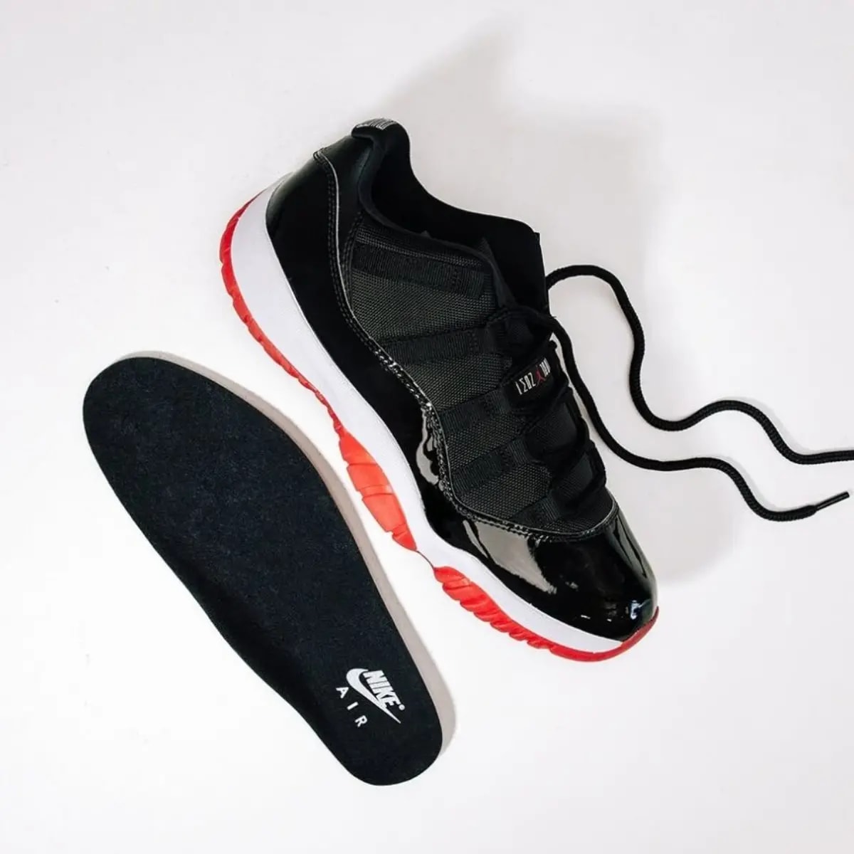 Giày Nike Air Jordan 11 Retro Low 2025 'Bred' FV5104-006 — ảnh 2