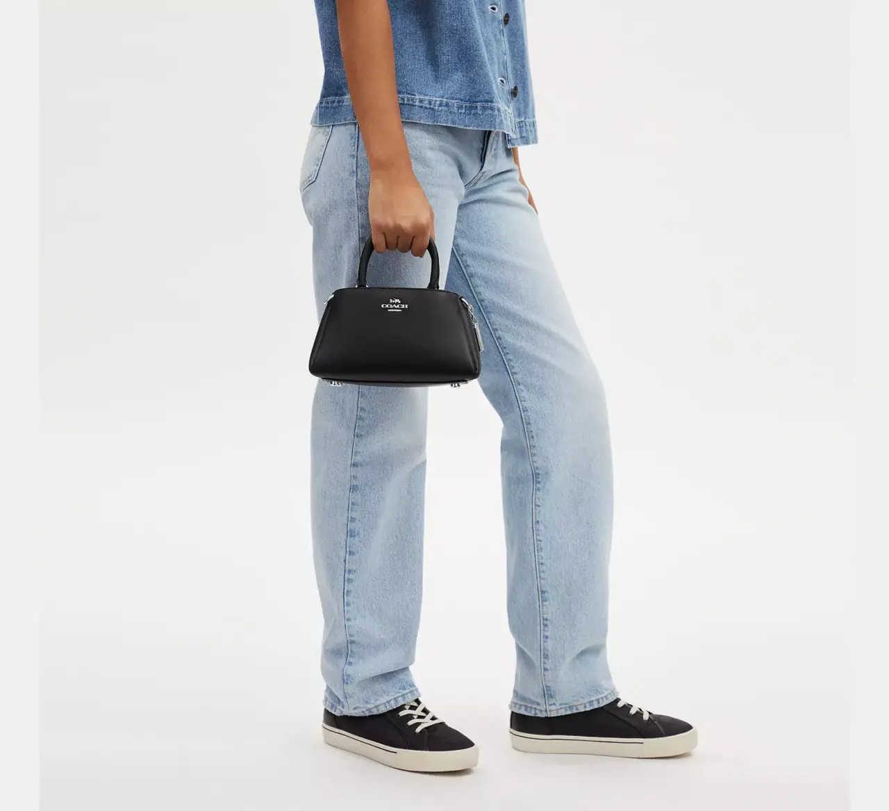 Túi Coach Zuri Crossbody 'Black' CM186-SVBK — ảnh 4