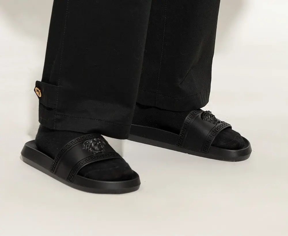 Dép Versace Palazzo Sliders 'Black' 1008733-DGO9G-1B000 — ảnh 4