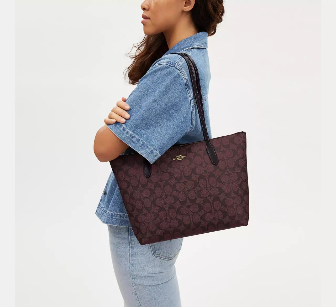 Túi Coach Zip Top Tote Signature Canvas 'Oxblood' 4455-IMFCG — ảnh 3
