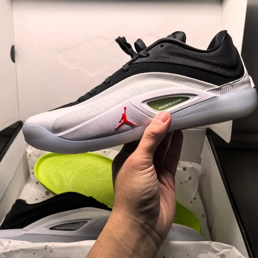 Giày Nike Air Jordan Zion 4 'Black White Crimson' FD0591-100 — ảnh 3