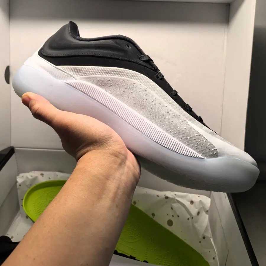 Giày Nike Air Jordan Zion 4 'Black White Crimson' FD0591-100 — ảnh 4