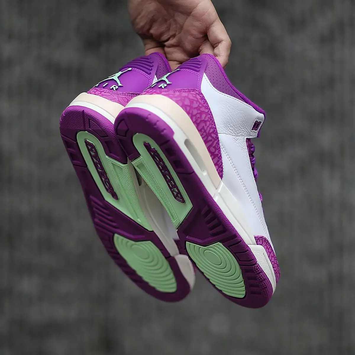 Giày Nike Air Jordan 3 Retro GS 'Vivid Purple' HQ0784-100 — ảnh 3