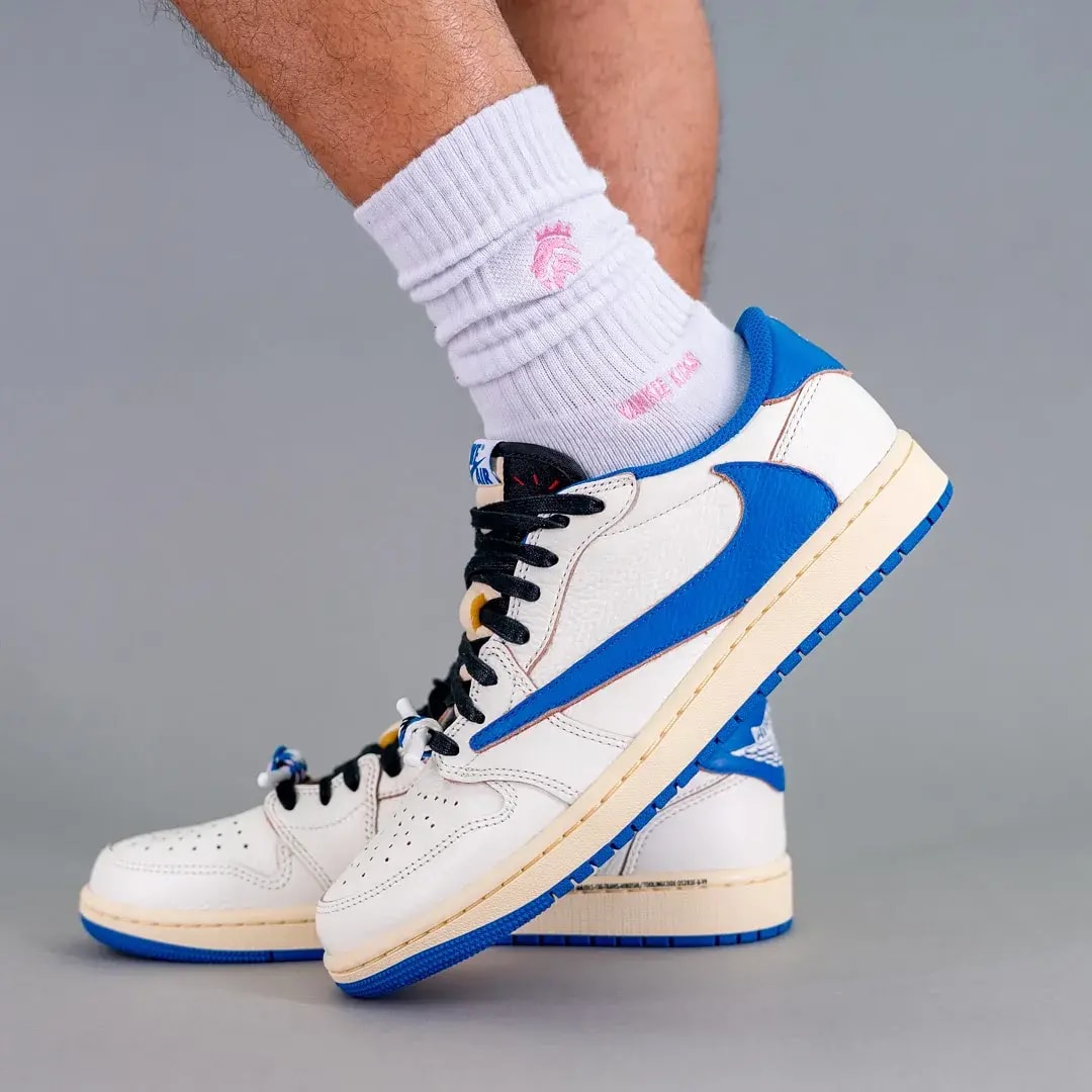 Giày Nike Air Jordan 1 Retro Low OG SP x Travis Scott 'Sail Military Blue' DM7866-104 — ảnh 3