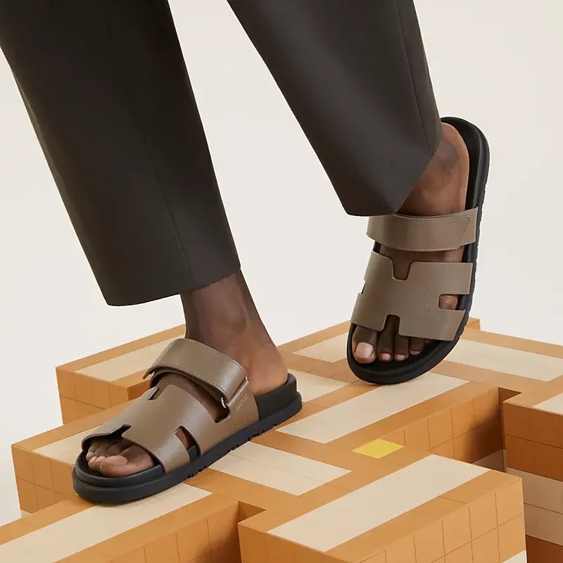 Dép Hermes Chypre Sandal 'Brown Black' H222857ZHX3390 — ảnh 2