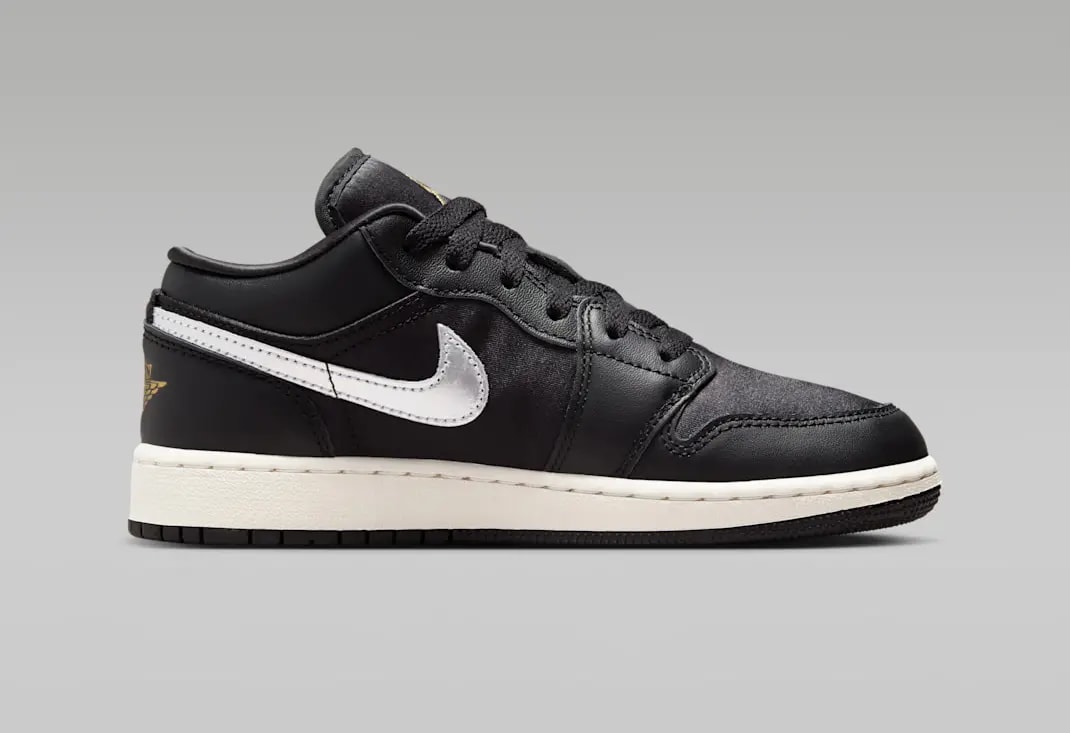 Giày Nike Air Jordan 1 Low SE 'Black Silver Sail Gold' FZ3921-001 — ảnh 2