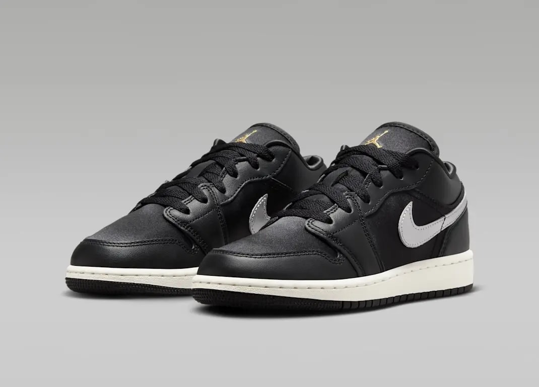 Giày Nike Air Jordan 1 Low SE 'Black Silver Sail Gold' FZ3921-001 — ảnh 4