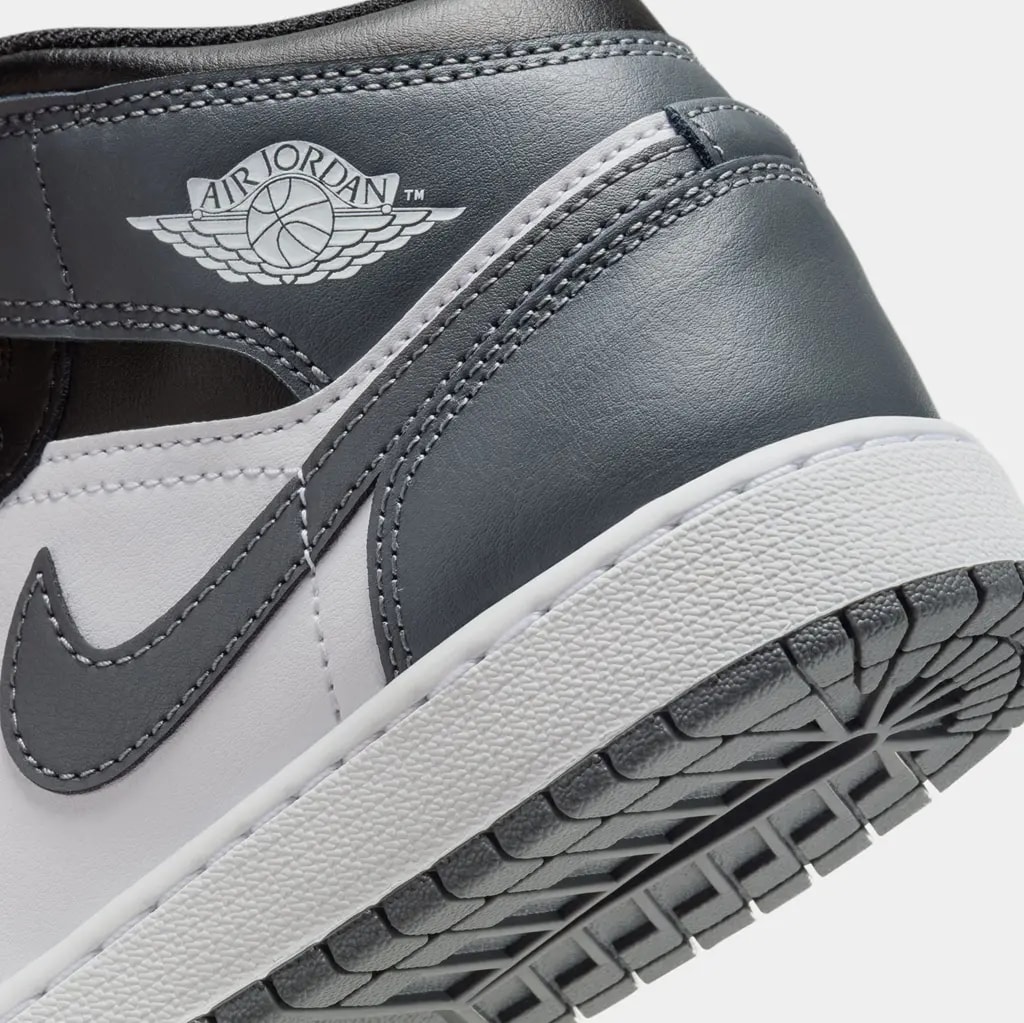Giày Nike Air Jordan 1 Mid ‘Black’ DQ8423-001 — ảnh 4