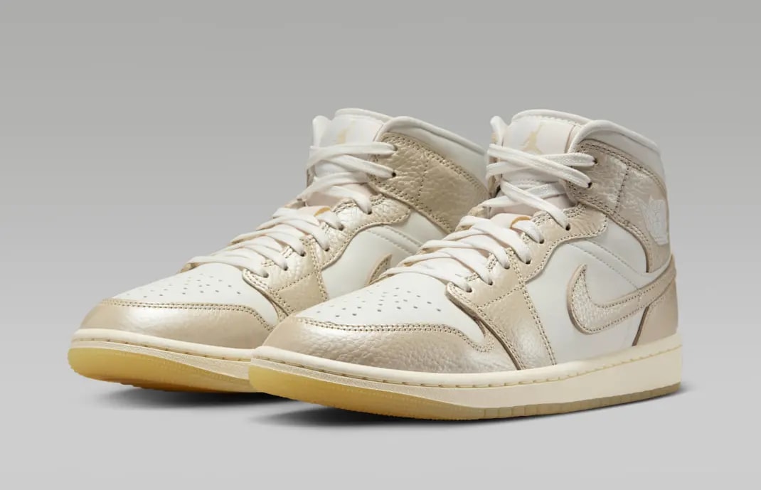 Giày Nike Air Jordan 1 Mid SE 'Metallic Team Gold'  HV5159-100 — ảnh 4