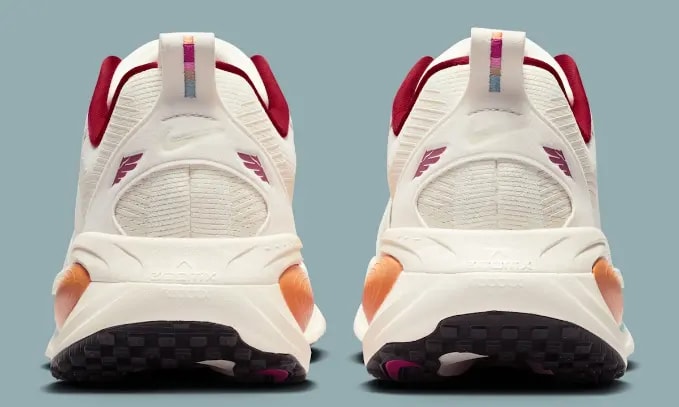 Giày Nike Vomero 18 'Year of the Horse' IQ1131-120 — ảnh 5