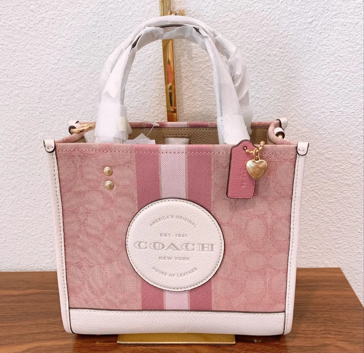 Túi Coach Dempsey Tote 22 Patch Heart Charm 'Pink' C7965-IMSXX — ảnh 3