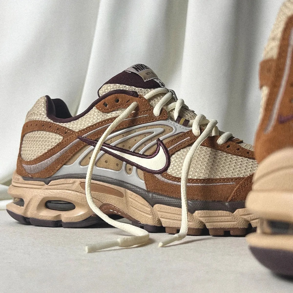Giày Nike Air Max Moto 2K 'Light British Tan' IQ3410-281 — ảnh 3